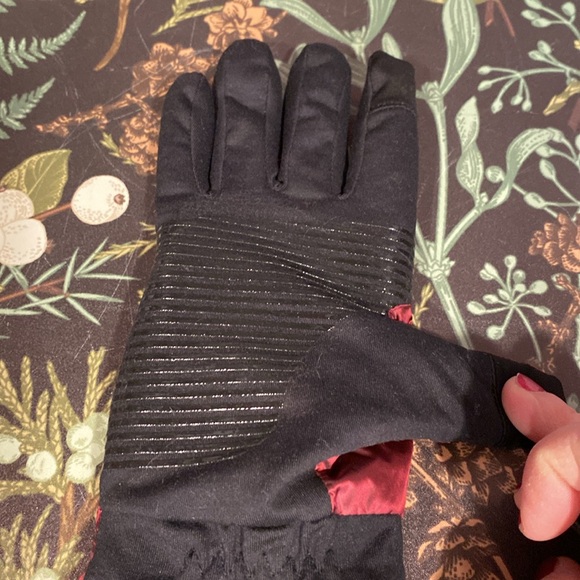 New all in motion Womens winter gloves size s/m - Picture 3 of 4